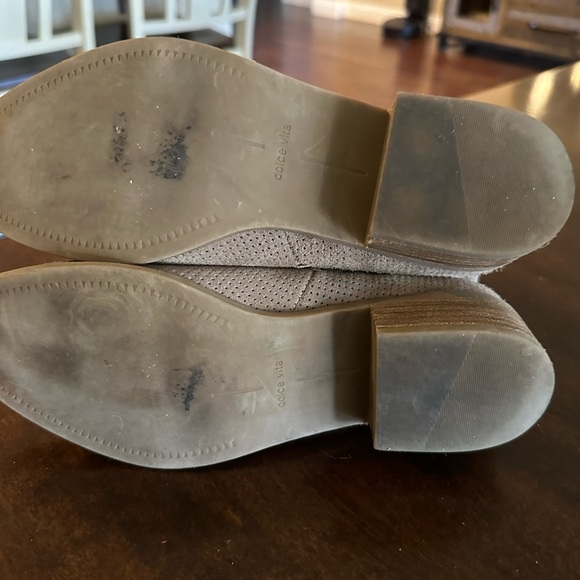 Dolce Vita Tivon PEF Taupe Suede Booties Size 7.5 - Picture 5 of 5